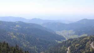 Dieses Bild zeigt eine Webcam-Aufnahme vom Achertal, aufgenommen am Mittwoch, den 22.04.2026 um 16:40 Uhr. Die Temperatur betrug 9.3°C.