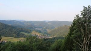 Dieses Bild zeigt eine Webcam-Aufnahme vom Achertal, aufgenommen am Sonntag, den 26.07.2026 um 07:10 Uhr. Die Temperatur betrug 17.7°C.