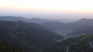 Dieses Bild zeigt eine Webcam-Aufnahme vom Achertal, aufgenommen am Mittwoch, den 29.04.2026 um 20:50 Uhr. Die Temperatur betrug 9.1°C.