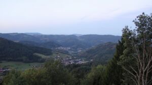 Dieses Bild zeigt eine Webcam-Aufnahme vom Achertal, aufgenommen am Donnerstag, den 17.09.2026 um 07:00 Uhr. Die Temperatur betrug 10.9°C.