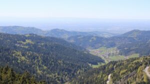 Dieses Bild zeigt eine Webcam-Aufnahme vom Achertal, aufgenommen am Donnerstag, den 23.04.2026 um 14:30 Uhr. Die Temperatur betrug 14.6°C.