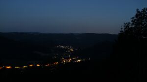 Dieses Bild zeigt eine Webcam-Aufnahme vom Achertal, aufgenommen am Freitag, den 19.06.2026 um 04:10 Uhr. Die Temperatur betrug 25.1°C.
