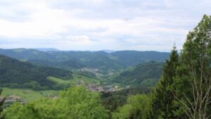 Dieses Bild zeigt eine Webcam-Aufnahme vom Achertal, aufgenommen am Mittwoch, den 13.05.2026 um 14:50 Uhr. Die Temperatur betrug 8.8°C.