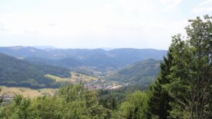 Dieses Bild zeigt eine Webcam-Aufnahme vom Achertal, aufgenommen am Montag, den 10.08.2026 um 14:40 Uhr. Die Temperatur betrug 31.9°C.