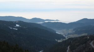 Dieses Bild zeigt eine Webcam-Aufnahme vom Achertal, aufgenommen am Donnerstag, den 22.01.2026 um 17:00 Uhr. Die Temperatur betrug 3.9°C.