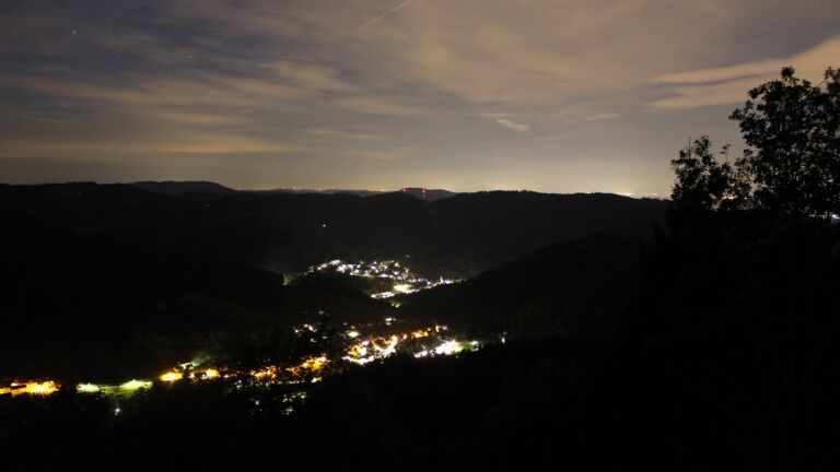 Dieses Bild zeigt eine Webcam-Aufnahme vom Achertal, aufgenommen am Sonntag, den 20.09.2026 um 05:50 Uhr. Die Temperatur betrug 15.2°C.