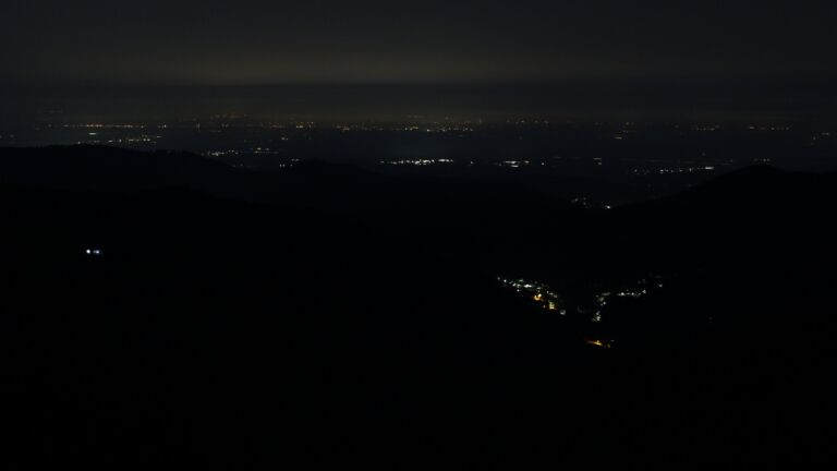 Dieses Bild zeigt eine Webcam-Aufnahme vom Achertal, aufgenommen am Samstag, den 07.03.2026 um 05:50 Uhr. Die Temperatur betrug 10.1°C.