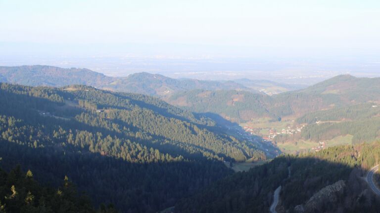 Dieses Bild zeigt eine Webcam-Aufnahme vom Achertal, aufgenommen am Dienstag, den 03.03.2026 um 08:20 Uhr. Die Temperatur betrug 8.1°C.