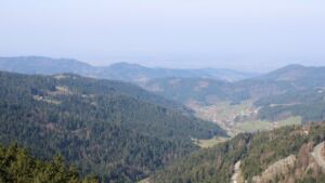 Dieses Bild zeigt eine Webcam-Aufnahme vom Achertal, aufgenommen am Dienstag, den 24.03.2026 um 10:10 Uhr. Die Temperatur betrug 7.4°C.