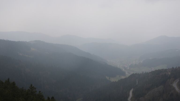 Dieses Bild zeigt eine Webcam-Aufnahme vom Achertal, aufgenommen am Mittwoch, den 25.03.2026 um 10:20 Uhr. Die Temperatur betrug 2.2°C.