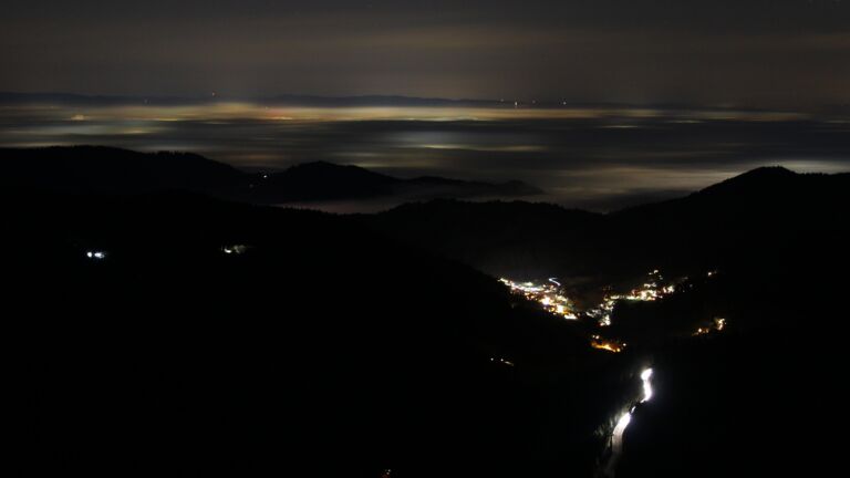 Dieses Bild zeigt eine Webcam-Aufnahme vom Achertal, aufgenommen am Dienstag, den 16.12.2025 um 06:20 Uhr. Die Temperatur betrug 8.6°C.