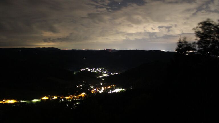 Dieses Bild zeigt eine Webcam-Aufnahme vom Achertal, aufgenommen am Mittwoch, den 16.09.2026 um 02:30 Uhr. Die Temperatur betrug 21.2°C.