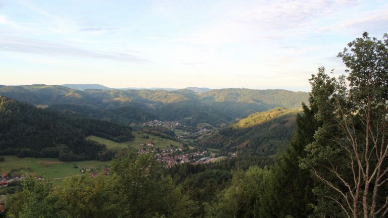 Dieses Bild zeigt eine Webcam-Aufnahme vom Achertal, aufgenommen am Sonntag, den 13.09.2026 um 07:40 Uhr. Die Temperatur betrug 15.5°C.