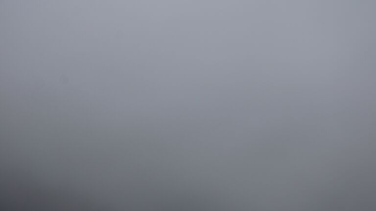 Dieses Bild zeigt eine Webcam-Aufnahme vom Achertal, aufgenommen am Sonntag, den 30.11.2025 um 15:20 Uhr. Die Temperatur betrug 0.2°C.