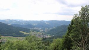Dieses Bild zeigt eine Webcam-Aufnahme vom Achertal, aufgenommen am Mittwoch, den 08.07.2026 um 15:00 Uhr. Die Temperatur betrug 25°C.
