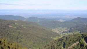 Dieses Bild zeigt eine Webcam-Aufnahme vom Achertal, aufgenommen am Mittwoch, den 06.05.2026 um 08:20 Uhr. Die Temperatur betrug 8.8°C.