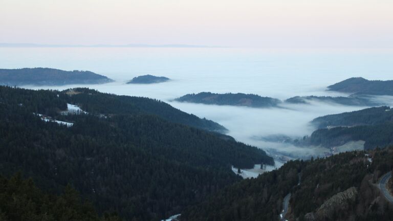 Dieses Bild zeigt eine Webcam-Aufnahme vom Achertal, aufgenommen am Dienstag, den 20.01.2026 um 08:20 Uhr. Die Temperatur betrug 7.4°C.