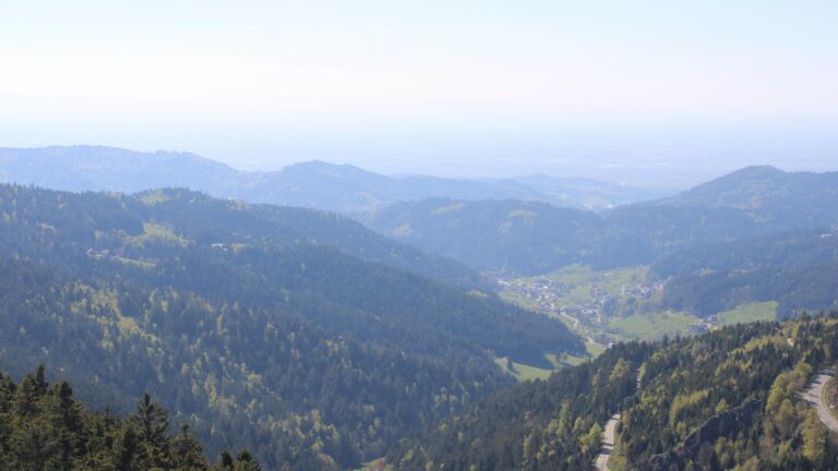 Dieses Bild zeigt eine Webcam-Aufnahme vom Achertal, aufgenommen am Mittwoch, den 22.04.2026 um 16:30 Uhr. Die Temperatur betrug 9.2°C.