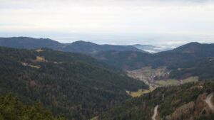 Dieses Bild zeigt eine Webcam-Aufnahme vom Achertal, aufgenommen am Samstag, den 20.12.2025 um 09:50 Uhr. Die Temperatur betrug 7.6°C.