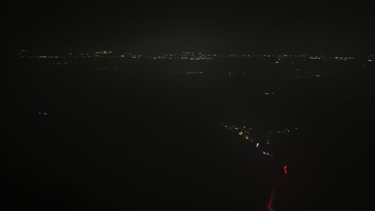 Dieses Bild zeigt eine Webcam-Aufnahme vom Achertal, aufgenommen am Donnerstag, den 23.10.2025 um 22:00 Uhr. Die Temperatur betrug 3.4°C.