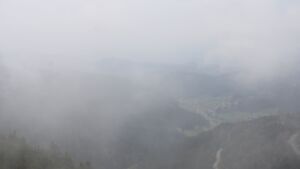 Dieses Bild zeigt eine Webcam-Aufnahme vom Achertal, aufgenommen am Freitag, den 10.04.2026 um 15:10 Uhr. Die Temperatur betrug 8.5°C.