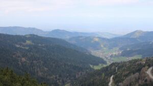 Dieses Bild zeigt eine Webcam-Aufnahme vom Achertal, aufgenommen am Mittwoch, den 15.04.2026 um 11:40 Uhr. Die Temperatur betrug 8.4°C.