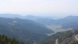 Dieses Bild zeigt eine Webcam-Aufnahme vom Achertal, aufgenommen am Dienstag, den 24.03.2026 um 13:50 Uhr. Die Temperatur betrug 8.8°C.