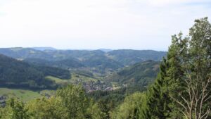 Dieses Bild zeigt eine Webcam-Aufnahme vom Achertal, aufgenommen am Montag, den 07.09.2026 um 12:50 Uhr. Die Temperatur betrug 28.6°C.