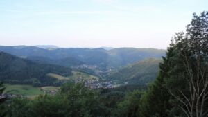 Dieses Bild zeigt eine Webcam-Aufnahme vom Achertal, aufgenommen am Mittwoch, den 17.06.2026 um 06:40 Uhr. Die Temperatur betrug 16.7°C.