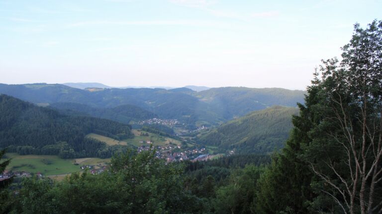 Dieses Bild zeigt eine Webcam-Aufnahme vom Achertal, aufgenommen am Mittwoch, den 17.06.2026 um 06:40 Uhr. Die Temperatur betrug 16.7°C.