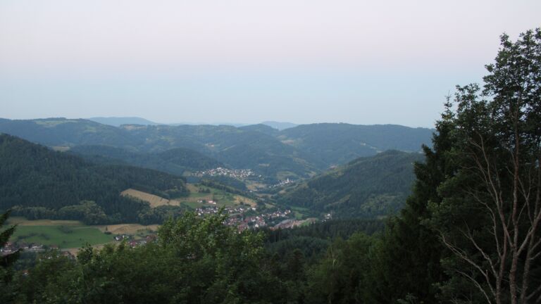 Dieses Bild zeigt eine Webcam-Aufnahme vom Achertal, aufgenommen am Mittwoch, den 24.06.2026 um 05:10 Uhr. Die Temperatur betrug 24°C.