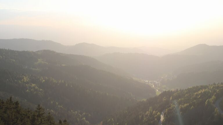 Dieses Bild zeigt eine Webcam-Aufnahme vom Achertal, aufgenommen am Montag, den 20.04.2026 um 19:40 Uhr. Die Temperatur betrug 6.1°C.