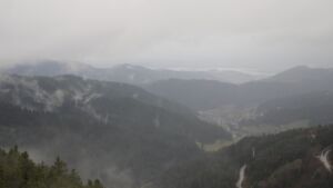 Dieses Bild zeigt eine Webcam-Aufnahme vom Achertal, aufgenommen am Sonntag, den 30.11.2025 um 10:50 Uhr. Die Temperatur betrug 2.9°C.