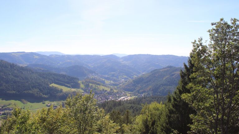 Dieses Bild zeigt eine Webcam-Aufnahme vom Achertal, aufgenommen am Freitag, den 25.09.2026 um 15:40 Uhr. Die Temperatur betrug 22.2°C.