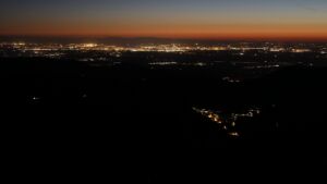 Dieses Bild zeigt eine Webcam-Aufnahme vom Achertal, aufgenommen am Dienstag, den 07.04.2026 um 21:20 Uhr. Die Temperatur betrug 10.2°C.