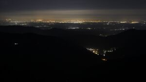 Dieses Bild zeigt eine Webcam-Aufnahme vom Achertal, aufgenommen am Mittwoch, den 15.04.2026 um 00:30 Uhr. Die Temperatur betrug 2.9°C.