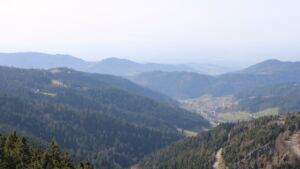 Dieses Bild zeigt eine Webcam-Aufnahme vom Achertal, aufgenommen am Donnerstag, den 05.03.2026 um 14:40 Uhr. Die Temperatur betrug 13.2°C.