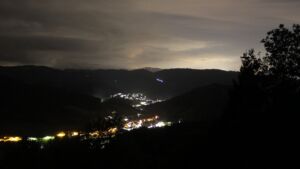 Dieses Bild zeigt eine Webcam-Aufnahme vom Achertal, aufgenommen am Montag, den 21.09.2026 um 04:30 Uhr. Die Temperatur betrug 10.4°C.