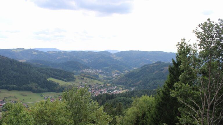 Dieses Bild zeigt eine Webcam-Aufnahme vom Achertal, aufgenommen am Mittwoch, den 02.09.2026 um 15:50 Uhr. Die Temperatur betrug 23.7°C.