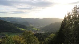 Dieses Bild zeigt eine Webcam-Aufnahme vom Achertal, aufgenommen am Donnerstag, den 22.10.2026 um 17:30 Uhr. Die Temperatur betrug 8.4°C.