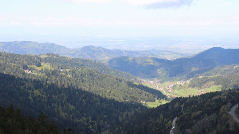 Dieses Bild zeigt eine Webcam-Aufnahme vom Achertal, aufgenommen am Montag, den 20.04.2026 um 11:40 Uhr. Die Temperatur betrug 7.3°C.