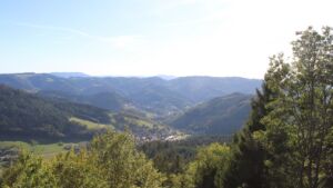 Dieses Bild zeigt eine Webcam-Aufnahme vom Achertal, aufgenommen am Samstag, den 26.09.2026 um 16:40 Uhr. Die Temperatur betrug 27.6°C.