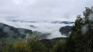 Dieses Bild zeigt eine Webcam-Aufnahme vom Achertal, aufgenommen am Sonntag, den 18.10.2026 um 10:00 Uhr. Die Temperatur betrug 6°C.