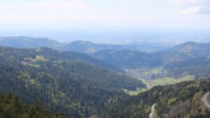 Dieses Bild zeigt eine Webcam-Aufnahme vom Achertal, aufgenommen am Dienstag, den 21.04.2026 um 14:40 Uhr. Die Temperatur betrug 5.2°C.