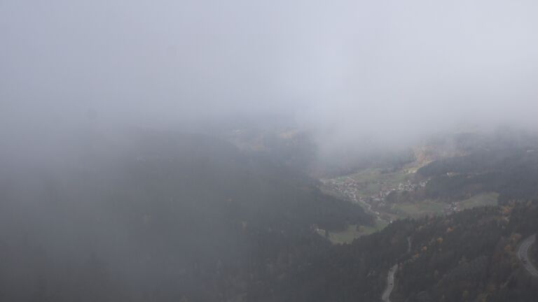 Dieses Bild zeigt eine Webcam-Aufnahme vom Achertal, aufgenommen am Montag, den 03.11.2025 um 10:20 Uhr. Die Temperatur betrug 3.6°C.