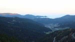 Dieses Bild zeigt eine Webcam-Aufnahme vom Achertal, aufgenommen am Samstag, den 08.11.2025 um 07:50 Uhr. Die Temperatur betrug 7°C.