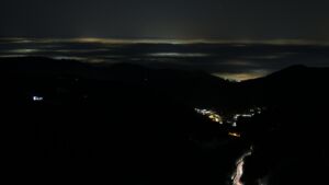 Dieses Bild zeigt eine Webcam-Aufnahme vom Achertal, aufgenommen am Samstag, den 22.11.2025 um 05:00 Uhr. Die Temperatur betrug -5.1°C.