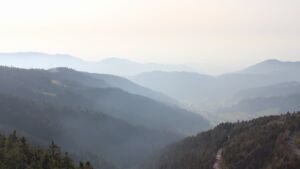 Dieses Bild zeigt eine Webcam-Aufnahme vom Achertal, aufgenommen am Samstag, den 07.03.2026 um 16:40 Uhr. Die Temperatur betrug 13.1°C.