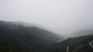Dieses Bild zeigt eine Webcam-Aufnahme vom Achertal, aufgenommen am Montag, den 15.09.2025 um 13:20 Uhr. Die Temperatur betrug 14°C.
