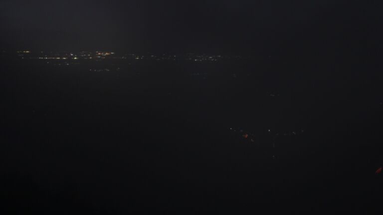 Dieses Bild zeigt eine Webcam-Aufnahme vom Achertal, aufgenommen am Samstag, den 04.10.2025 um 20:20 Uhr. Die Temperatur betrug 3.1°C.
